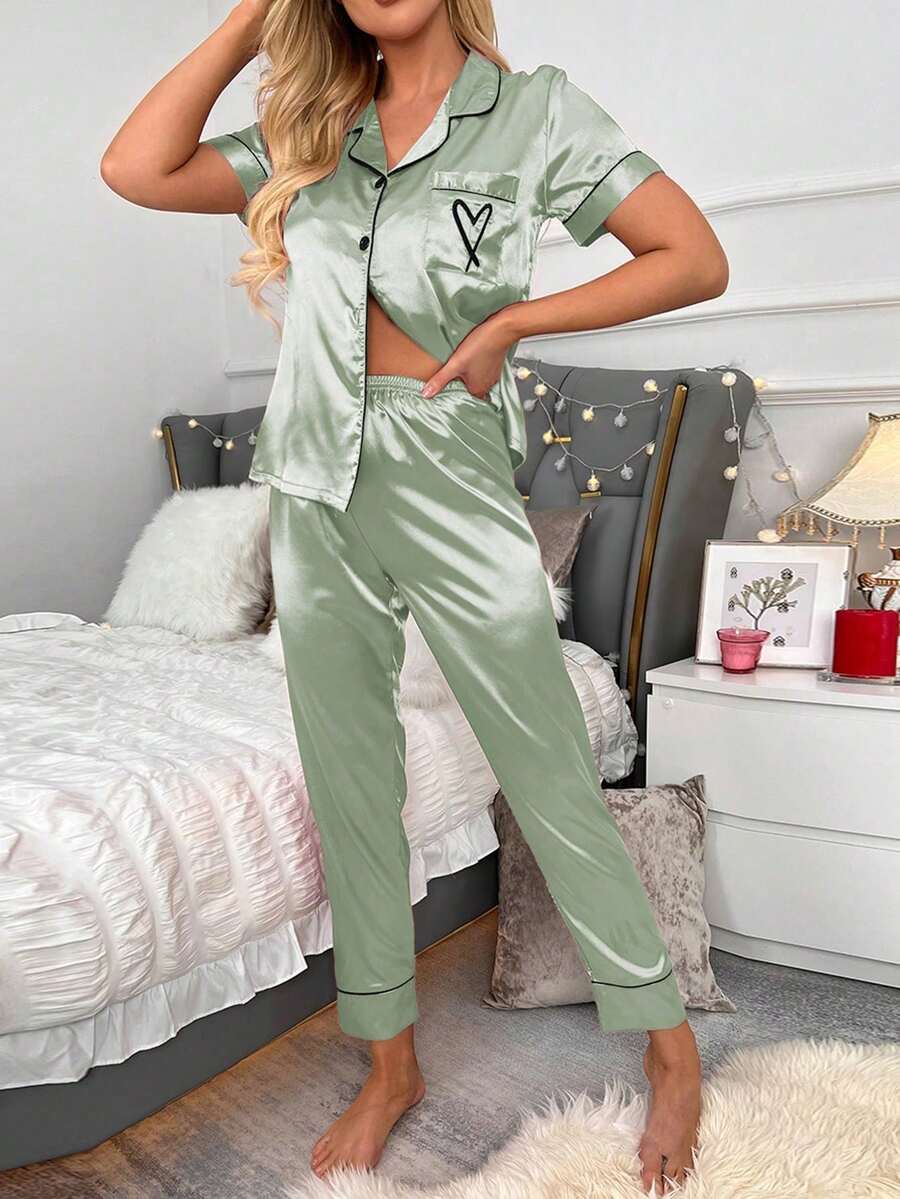 Two-Pieces Set Of Short-Sleeved Top And Long Pants Pajamas With Silk-Like Texture And Embroidered Hearts Two-Pieces Set Of Short-Sleeved Top And Long Pants Pajamas With Silk-Like Texture And Embroidered Hearts
