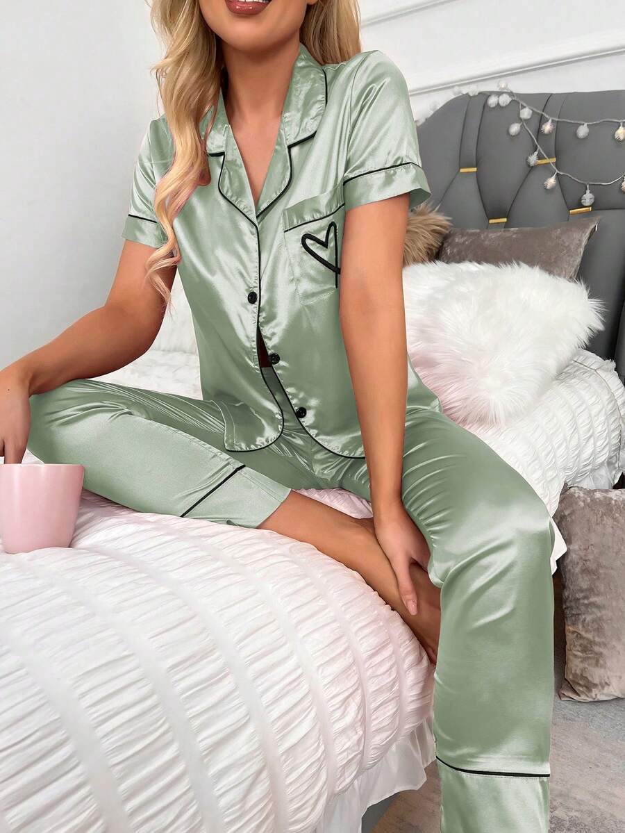 Two-Pieces Set Of Short-Sleeved Top And Long Pants Pajamas With Silk-Like Texture And Embroidered Hearts Two-Pieces Set Of Short-Sleeved Top And Long Pants Pajamas With Silk-Like Texture And Embroidered Hearts