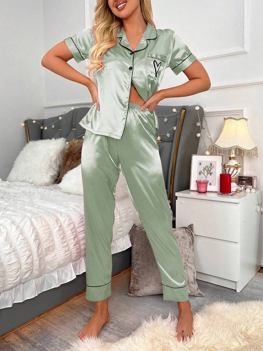 Two-Pieces Set Of Short-Sleeved Top And Long Pants Pajamas With Silk-Like Texture And Embroidered Hearts Two-Pieces Set Of Short-Sleeved Top And Long Pants Pajamas With Silk-Like Texture And Embroidered Hearts