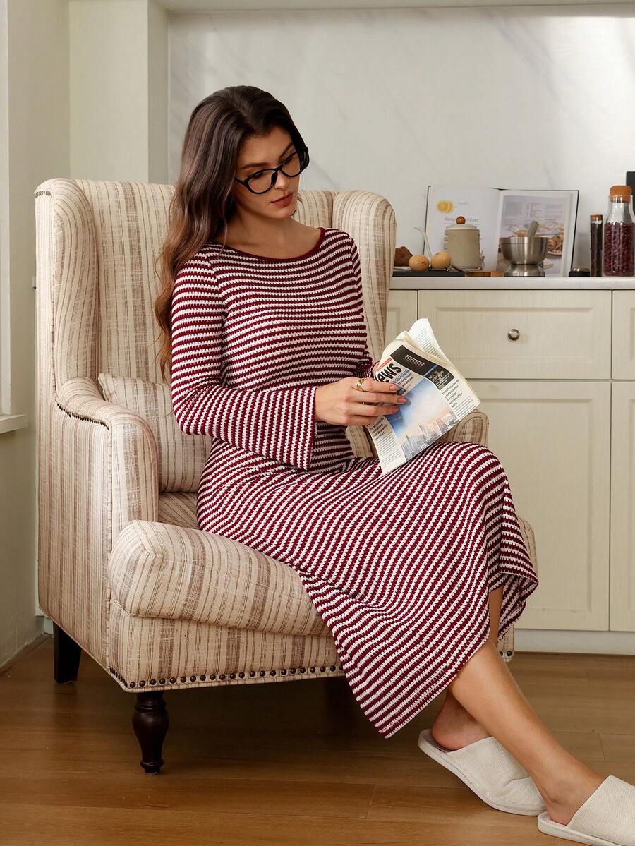 Striped Pineapple Pattern Long Sleeve Women's Nightgown, Autumn and Winter