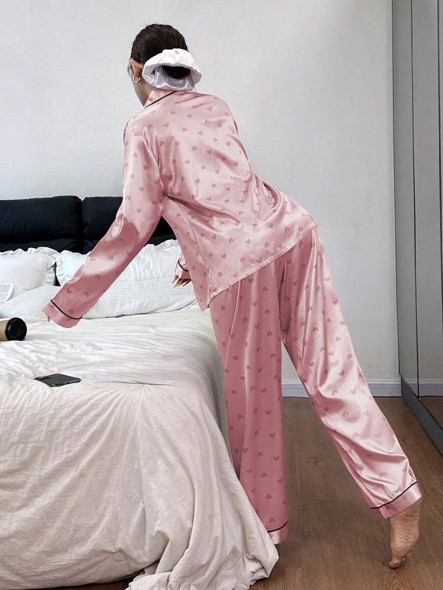 Faux Silk Heart Print Long Sleeve & Pants Pajama Set Faux Silk Heart Print Long Sleeve & Pants Pajama Set